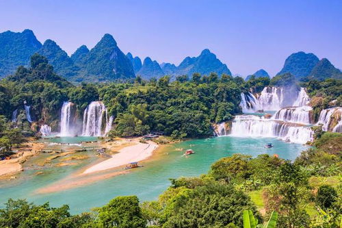 廣西崇左德天瀑布,橫跨兩國的廣西秘境,氣勢雄偉,美不勝收